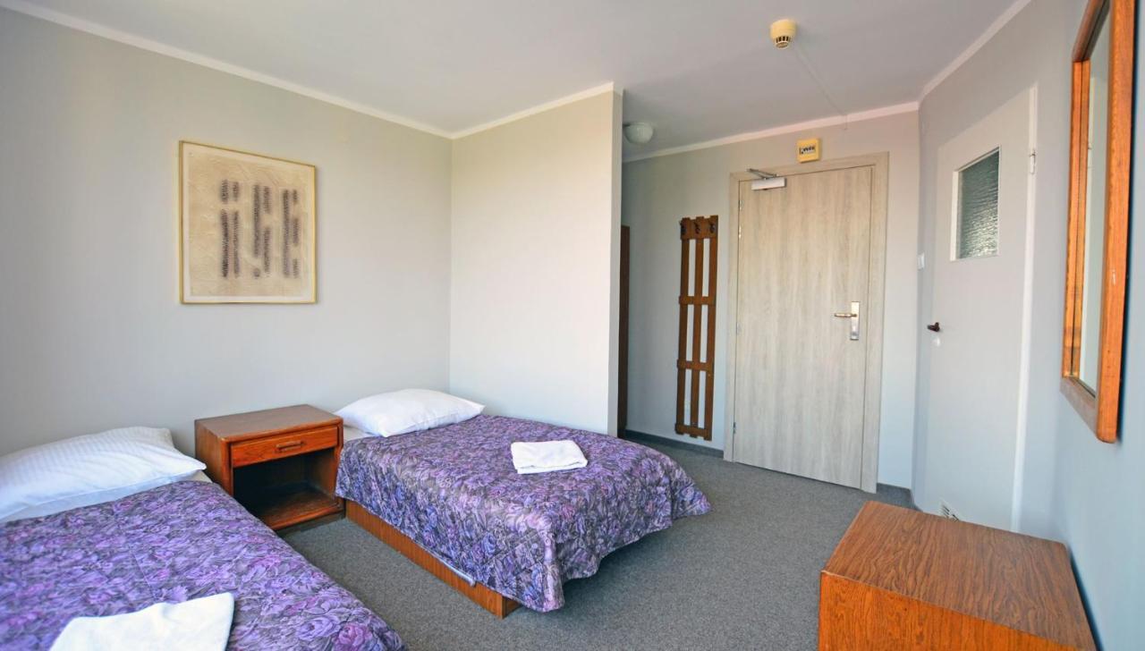 Hotel Felix Krasków Εξωτερικό φωτογραφία