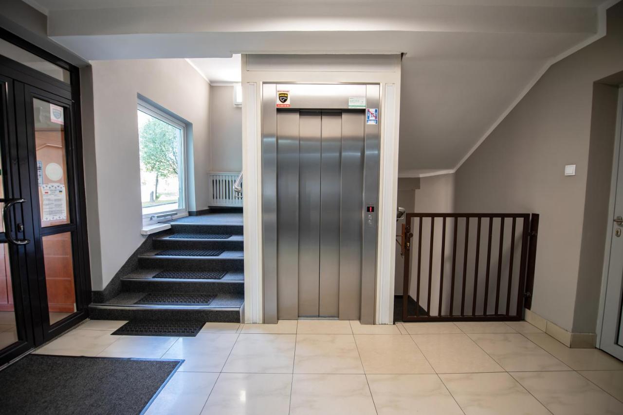 Hotel Felix Krasków Εξωτερικό φωτογραφία