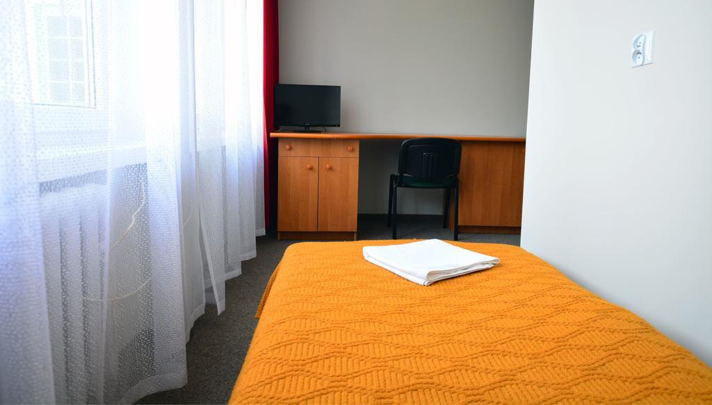 Hotel Felix Krasków Εξωτερικό φωτογραφία