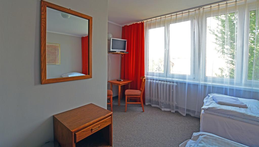 Hotel Felix Krasków Εξωτερικό φωτογραφία