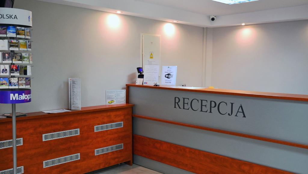 Hotel Felix Krasków Εξωτερικό φωτογραφία