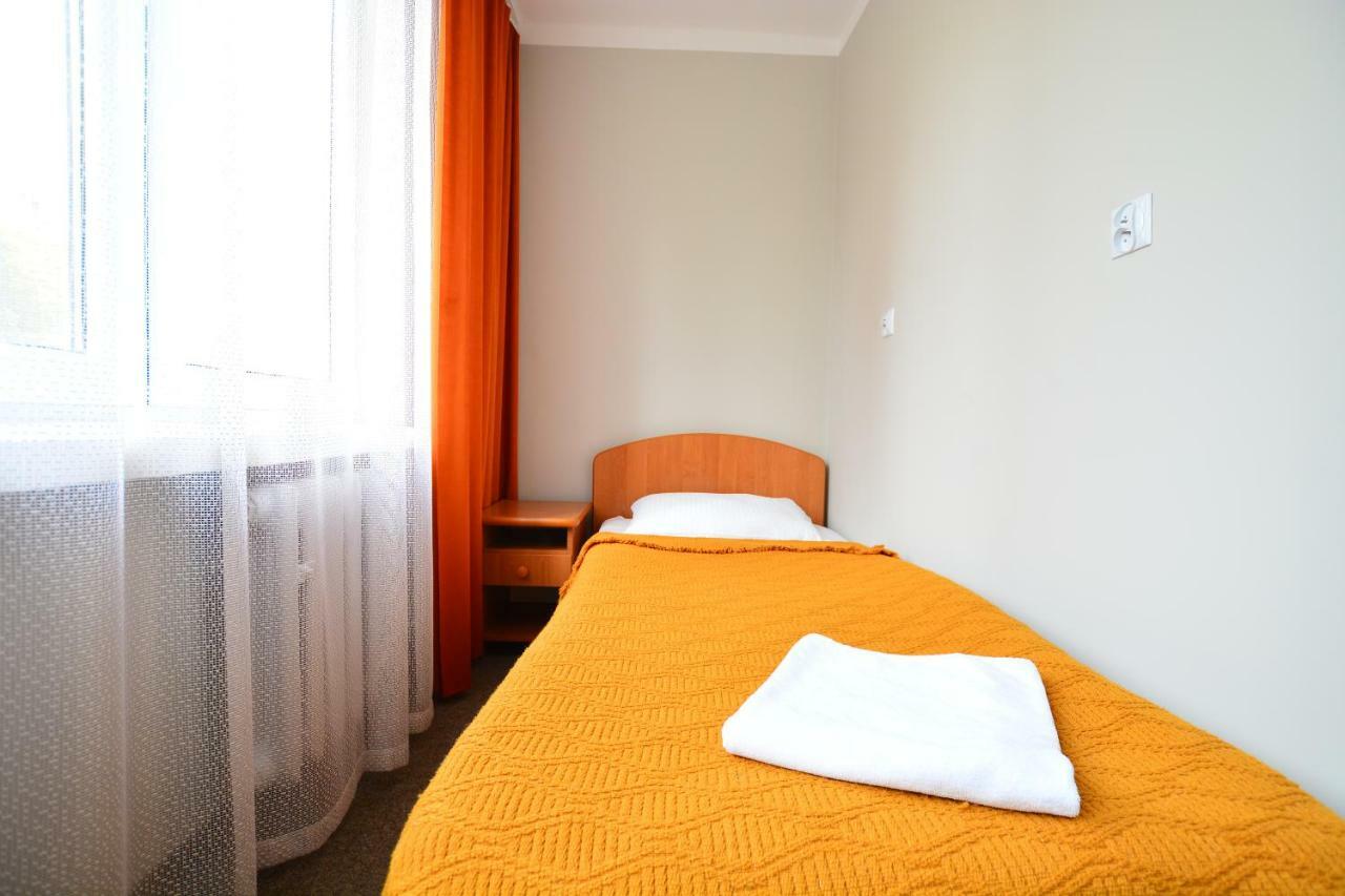 Hotel Felix Krasków Εξωτερικό φωτογραφία